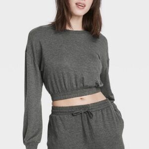 Colsie Charcoal Cropped long sleeve top – Size XS, Balloon Sleeves